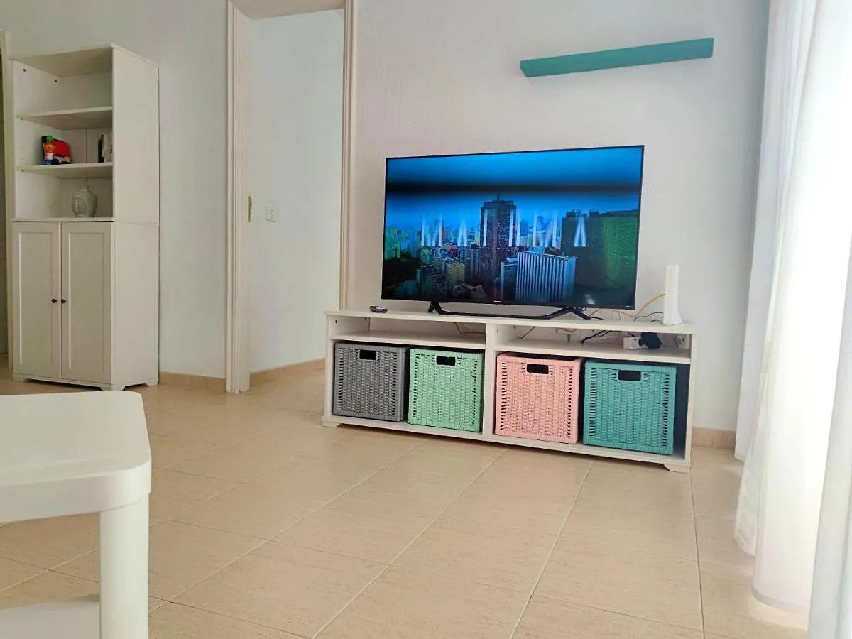 The Heights - Los Cristianos - Heated Pool - Wifi Free 0*, Los Cristianos (Tenerife)
