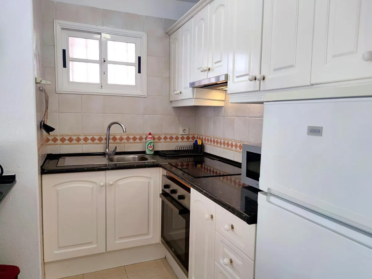 Apartment The Heights - Los Cristianos - Heated Pool - Wifi Free