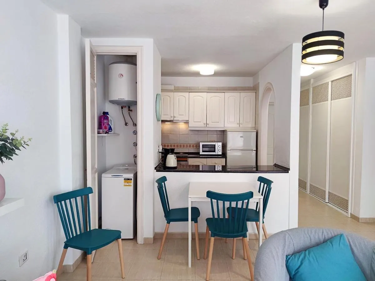 Apartment The Heights - Los Cristianos - Heated Pool - Wifi Free Spain